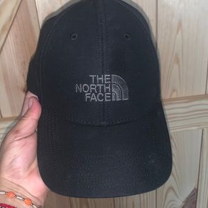 The north face hat 🧢